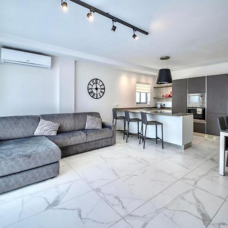 Seaside Luxury Apartment St. Paul's Bay Buitenkant foto