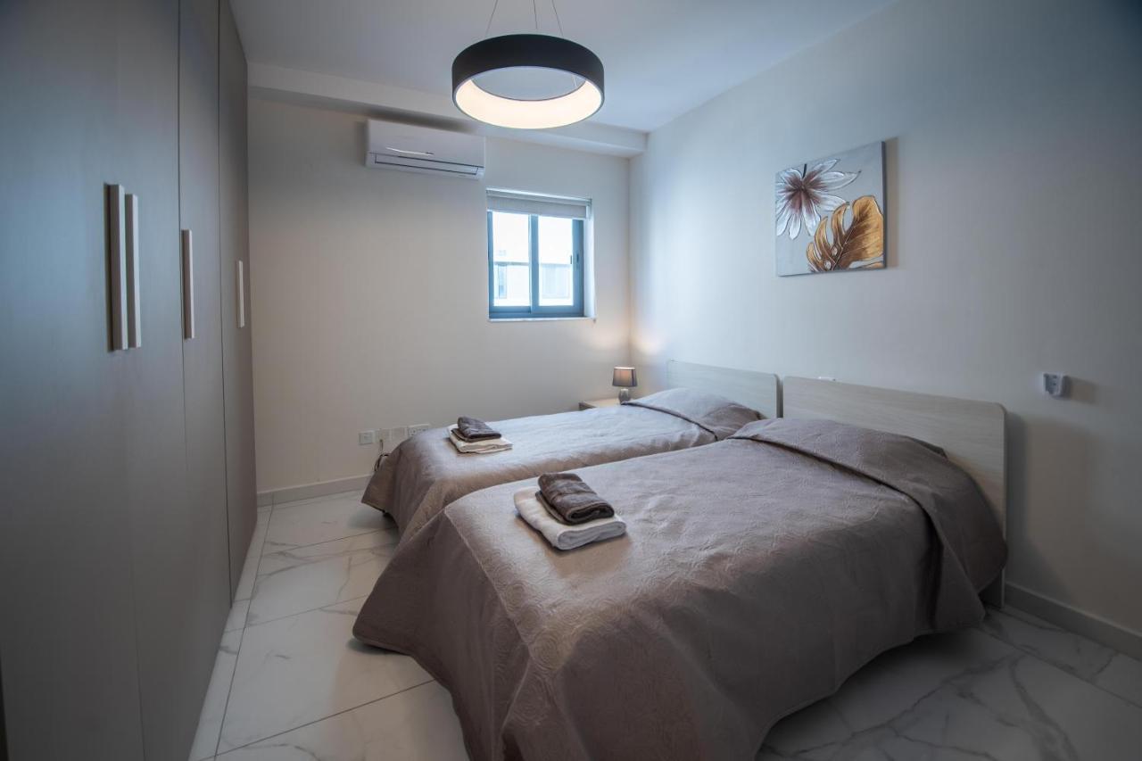 Seaside Luxury Apartment St. Paul's Bay Buitenkant foto
