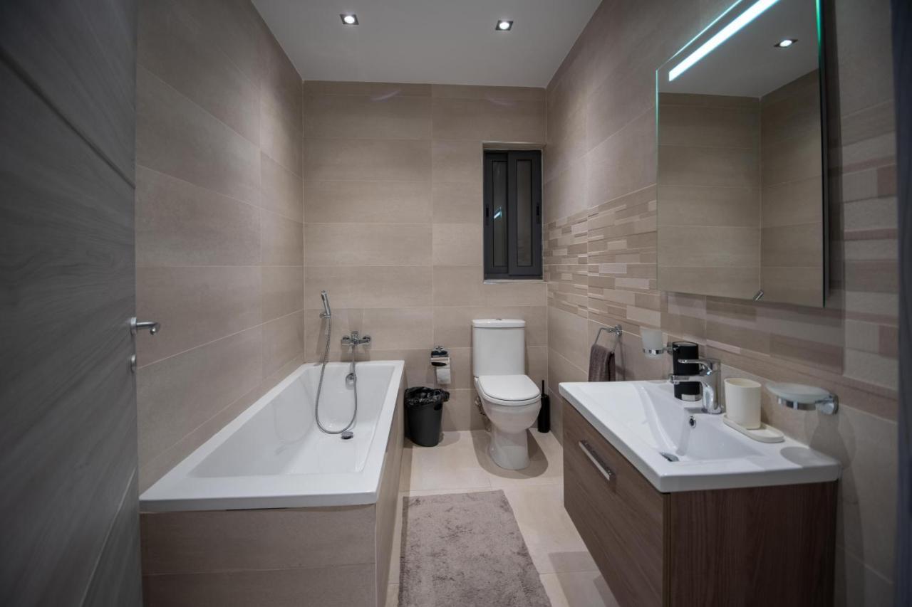 Seaside Luxury Apartment St. Paul's Bay Buitenkant foto