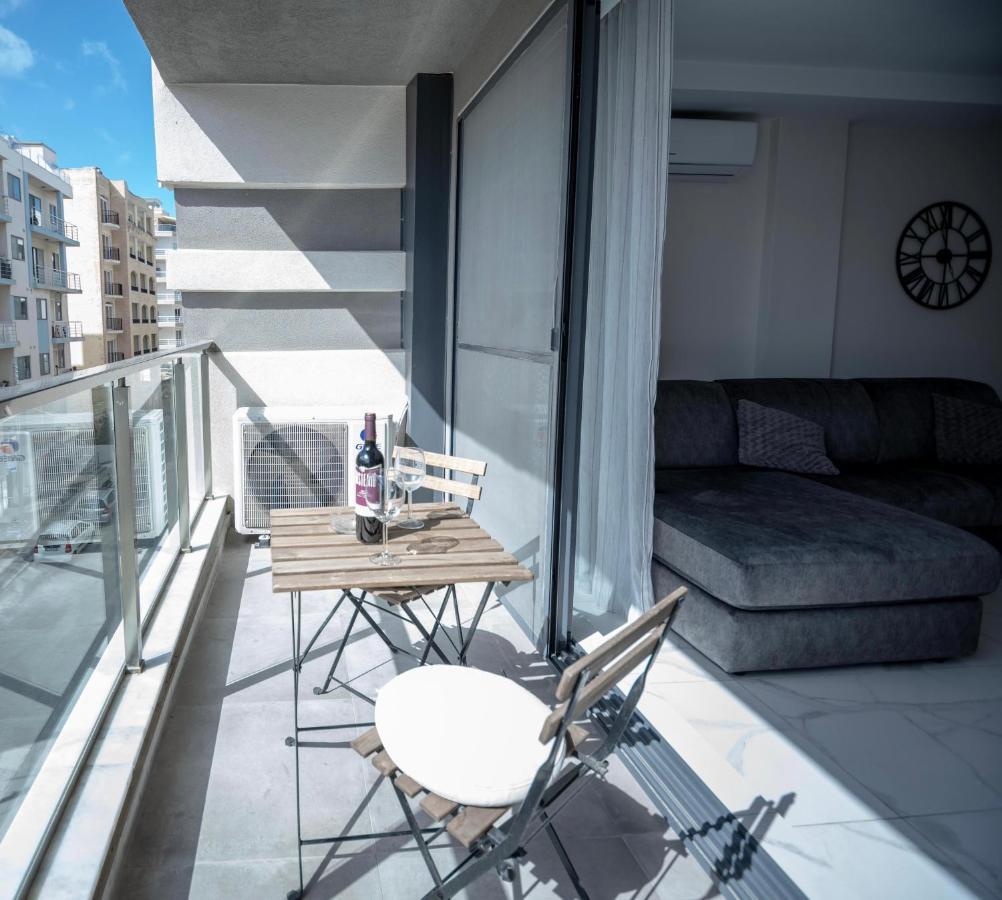 Seaside Luxury Apartment St. Paul's Bay Buitenkant foto